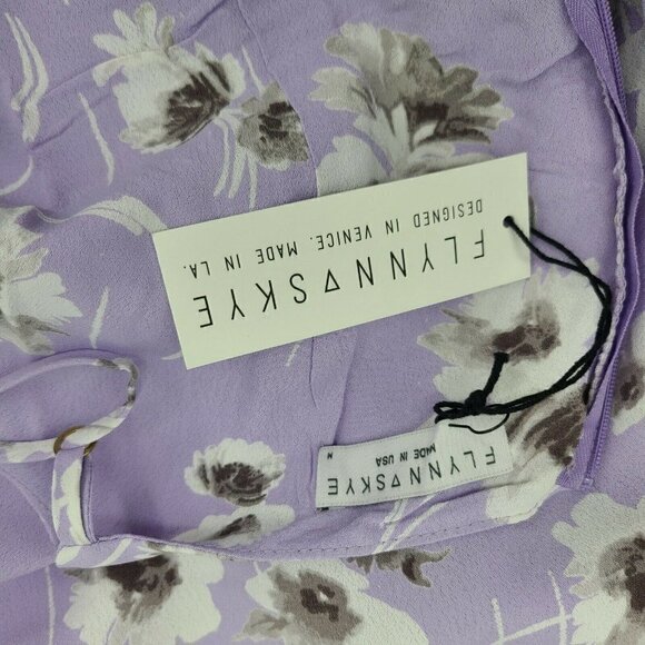 New Flynn Skye Alana Morning Bouquet Romper Womens Medium Button Front Lavender - Picture 7 of 8